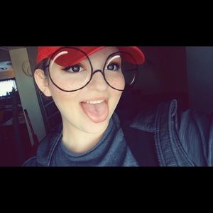 Meet your Posher, Keely